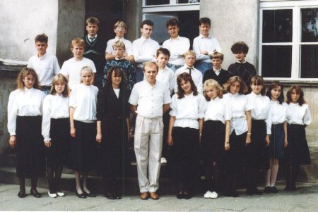 8b1990