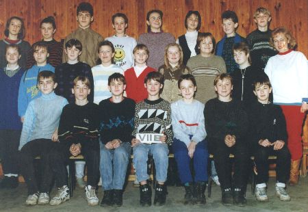 8b1993